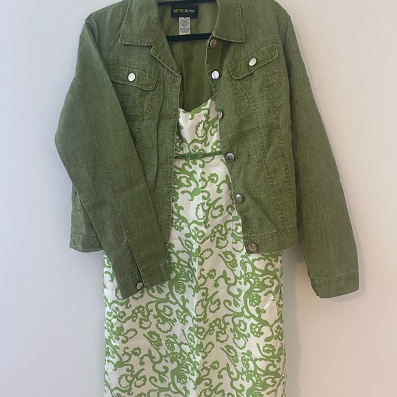 Skirtin Around Green and White Dress with velvet bow below bust - Picture 6 of 6